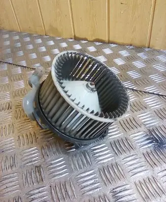 Mazda 3 I Heater fan/blower 8940000 HB111