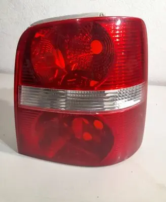 Volkswagen Touran I Rear/tail lights 02RS102