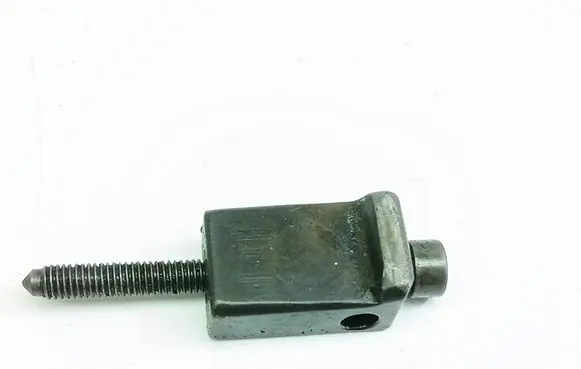 Volkswagen Touran I Fuel Injector clamp holder