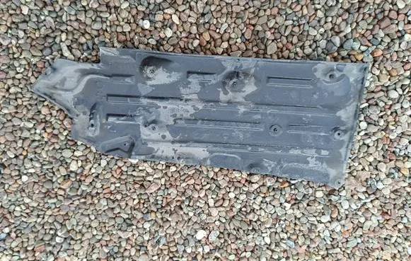 Engine splash shield/under tray