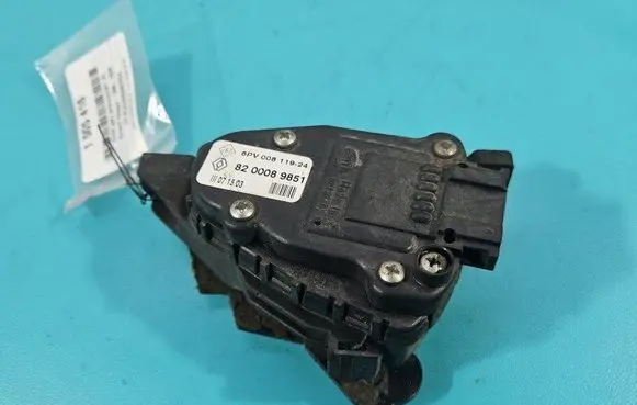 Renault Kangoo I Accelerator throttle pedal 8200089851 IMPRK1505416