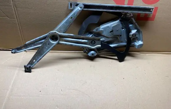 BMW 3 E36 Front window lifting mechanism without motor 19775790 5133