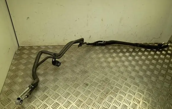 Toyota Prius (XV60) Air conditioning (A/C) pipe/hose 