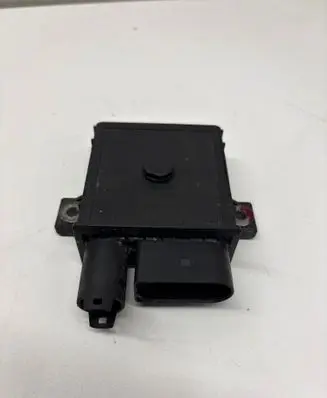 BMW 5 E60 E61 Glow plug pre-heat relay 0522140701 0005592111