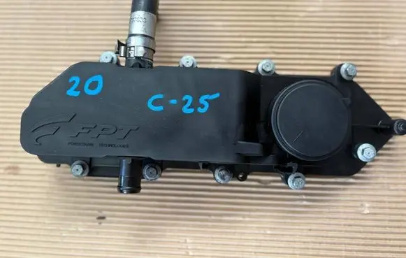 Iveco Daily 6th gen Rocker cam cover 504132147 70309077 100629S065