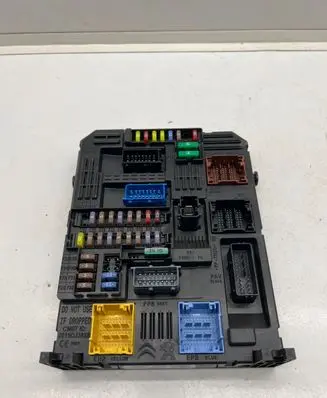 Citroen C4 II Picasso BSM Control unit 9819851380 1291740739 28550133