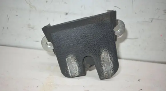 Volkswagen Tiguan Tailgate/trunk/boot lock/catch/latch 5M0827505E