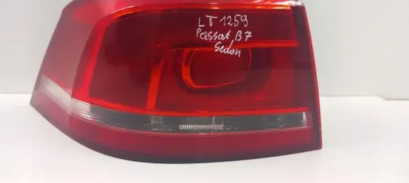 Volkswagen PASSAT B7 Rear/tail lights