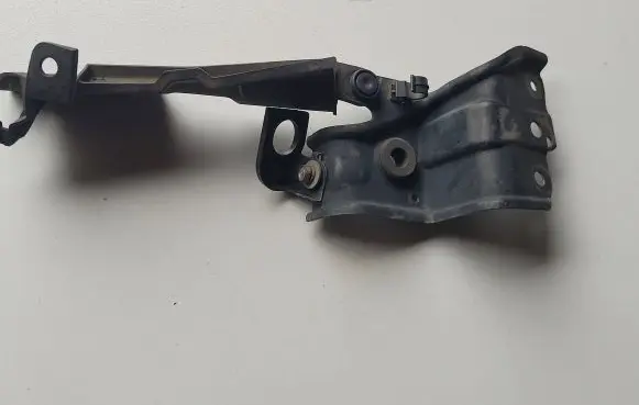 Honda CR-V Radiator support slam panel bracket L044