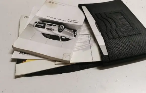 Audi A5 8T 8F Owners service history hand book 8K1907613C