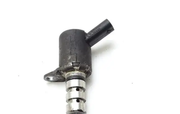 Volkswagen Touareg II Turbo solenoid valve 06E115243H