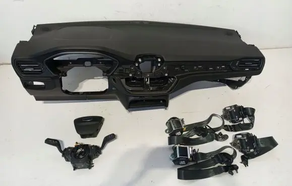 Ford Focus Radio/GPS head unit trim 