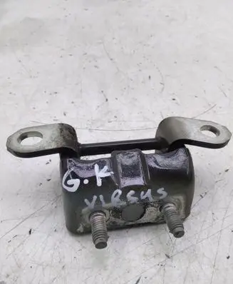 Nissan Qashqai+2 Rear door upper hinge