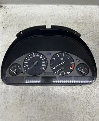 BMW 5 E39 Speedometer (instrument cluster) 8372359