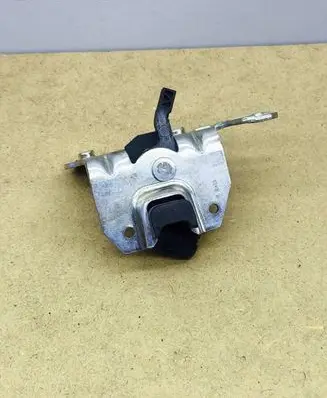 Mercedes-Benz E W212 Seat back rest lock catch A2049200572