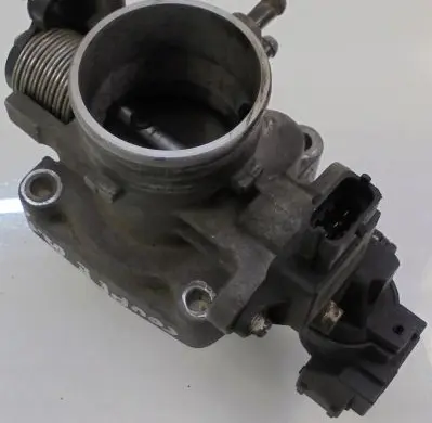 Hyundai Coupe Throttle valve 46480872
