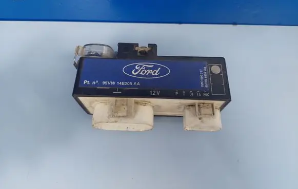 Coolant fan relay