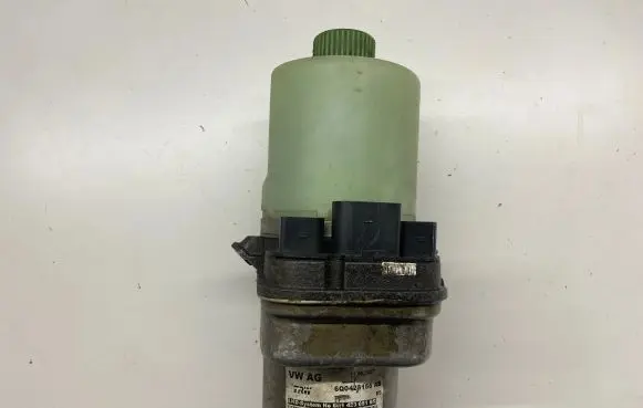 Volkswagen Polo IV 9N3 Power steering pump 6Q0423156AB 6Q2423051AG 6Q1423051BS