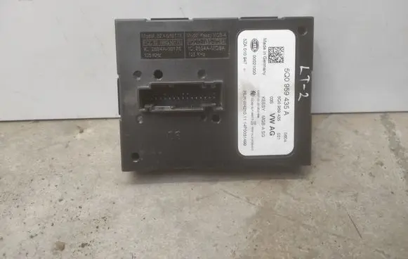 Audi A3 S3 8V Keyless (KESSY) go control unit/module 5Q0959435A