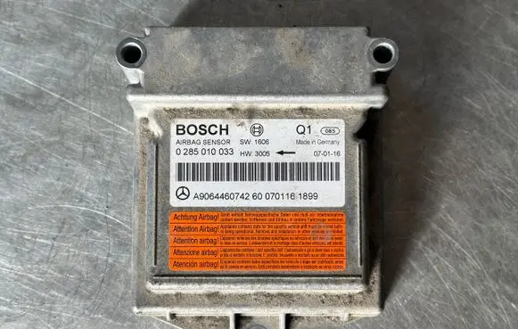 Volkswagen Crafter Airbag control unit/module A9064460742 0285010033