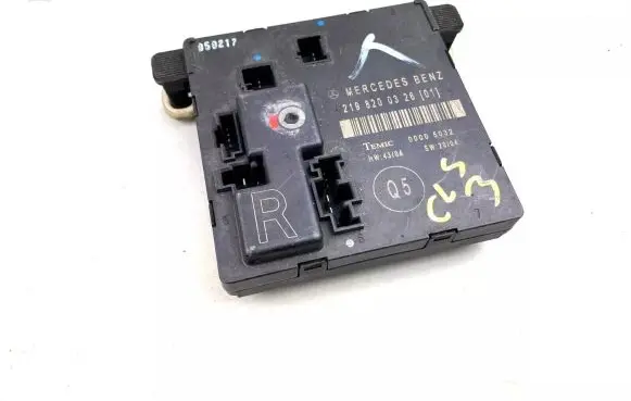 Mercedes-Benz CLS C219 Door control unit/module 2198200326