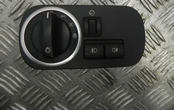 Land Rover Discovery 4 - LR4 Light switch AH4213A024AB