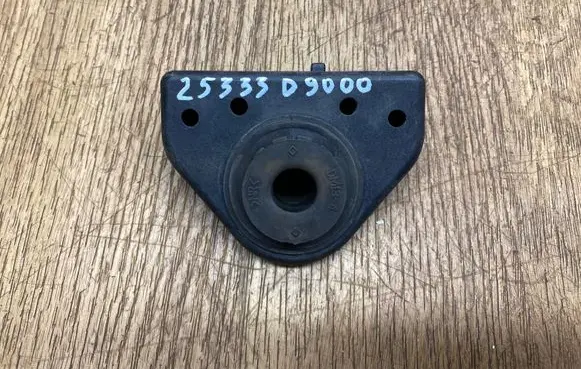 KIA Sportage Radiator mount bracket 25333D9000