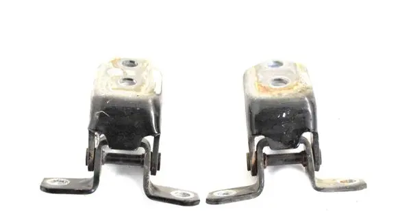 Mazda 3 II Front door upper hinge