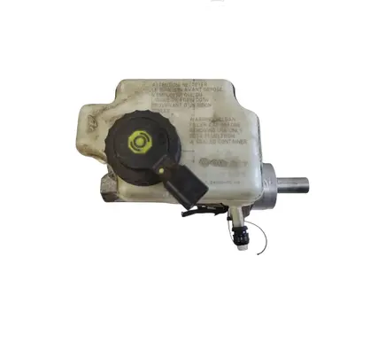Master brake cylinder