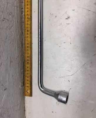 Mercedes-Benz E W212 Wheel nut wrench A2215810001