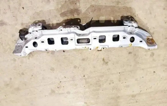 Toyota Yaris Radiator support slam panel