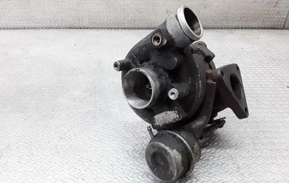 Volkswagen Golf III Turbo 028145701Q