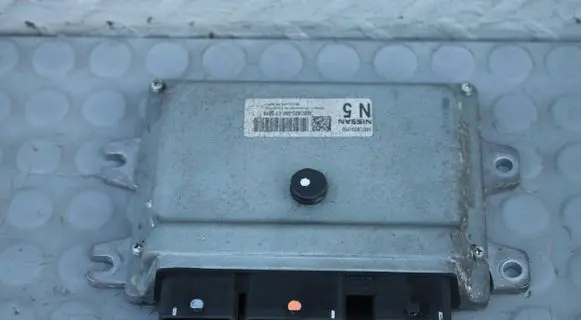 Nissan Qashqai Engine control unit/module MEC932350