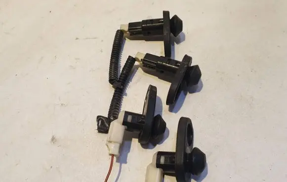 Toyota Corolla Verso E121 Rear door sensor 