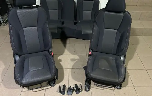 Subaru XV II Seat set 