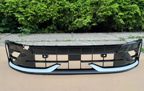 Volkswagen Golf VIII Front bumper lower grill 5H0853677BA