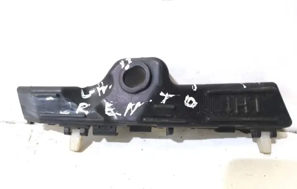 KIA Sorento Front bumper mounting bracket 865132P500