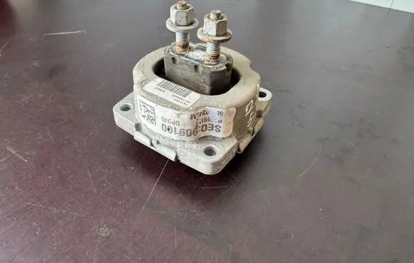Dodge Durango III Gearbox mount 68110244AE