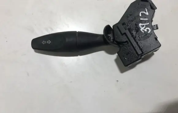 Ford Focus Indicator stalk 98ag13335ag 98ag-13335-ag