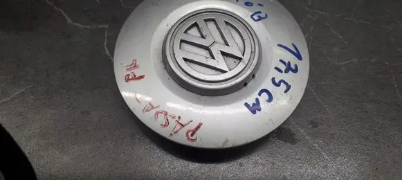 Volkswagen PASSAT B4 Original wheel cap 