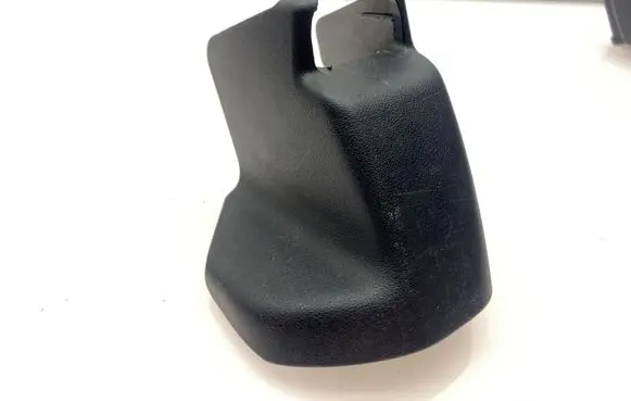 Toyota Prius+ (ZVW40) Front driver seat rail trim 7213847050