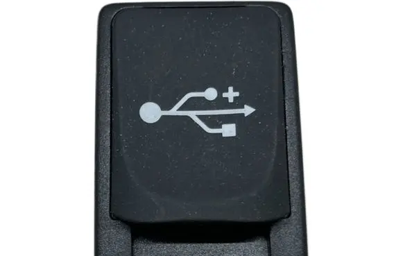 Toyota Yaris USB socket connector OYT25946 86190-0D060