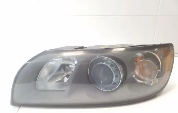 Volvo V50 Headlight/headlamp 30698889