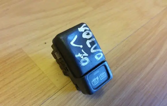Volvo S70 V70 V70 XC Windscreen/window heater switch 9162952