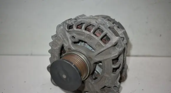 Audi A4 S4 B8 8K Generator/alternator 03L903017