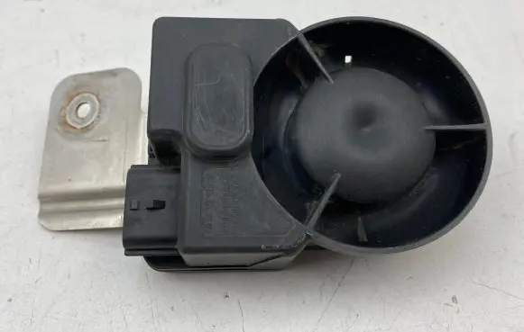 Toyota Avensis T270 Alarm system siren 4B7879T2C PZ464T013161