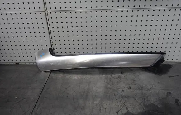 Audi R8 42 Side skirt rear trim 427853266