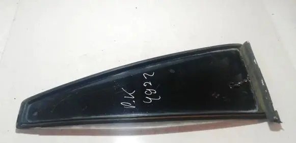 Volkswagen PASSAT B2 Rear side window 001190