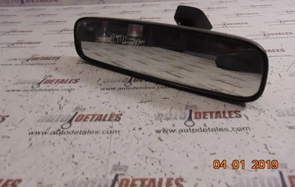 Mitsubishi Outlander Rear view mirror (interior) E4022197