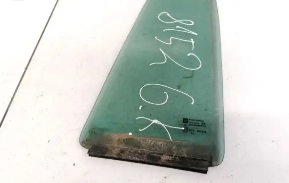 Opel Zafira A Rear vent window glass 